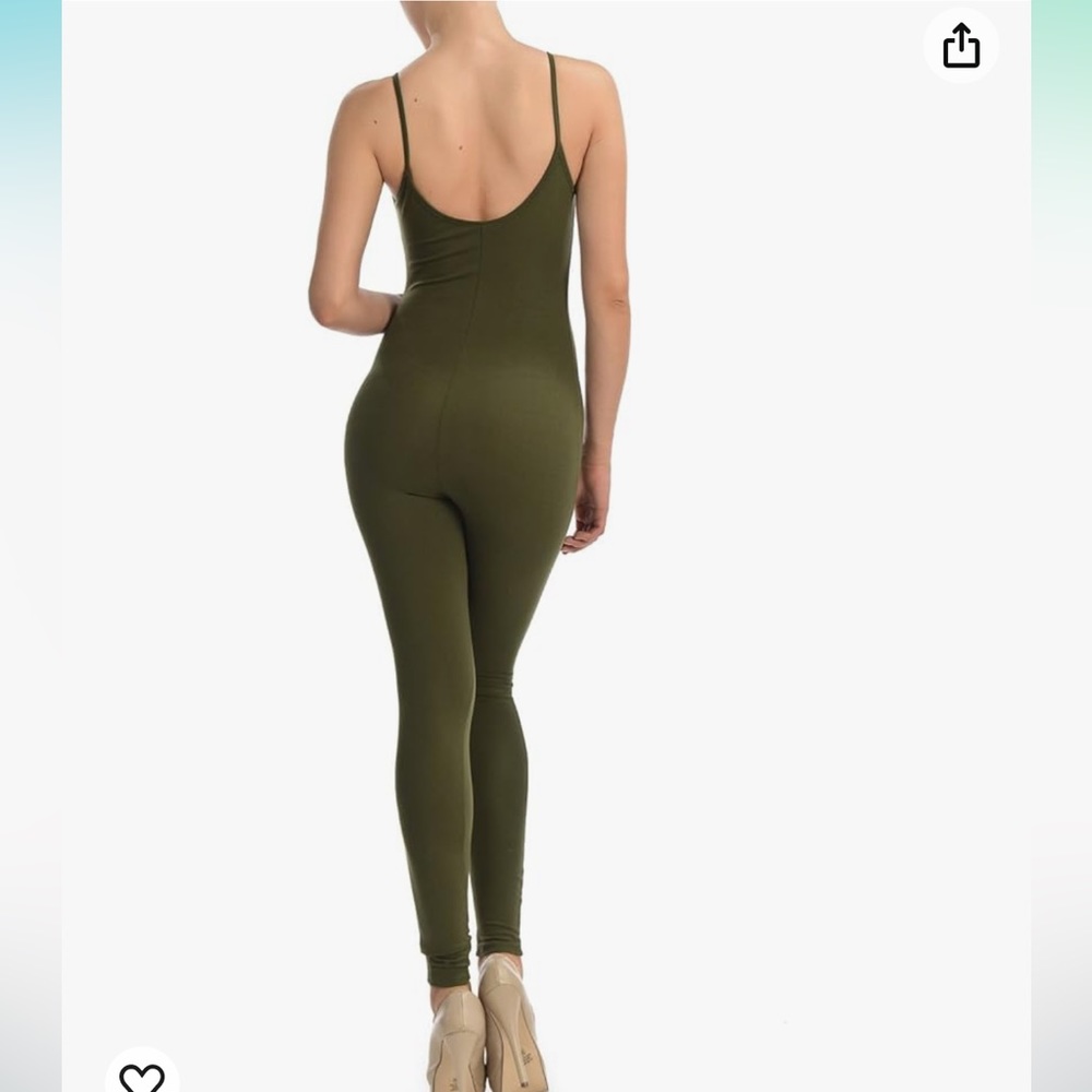 Basic Strappy Jumpsuit - Picture 3 of 4